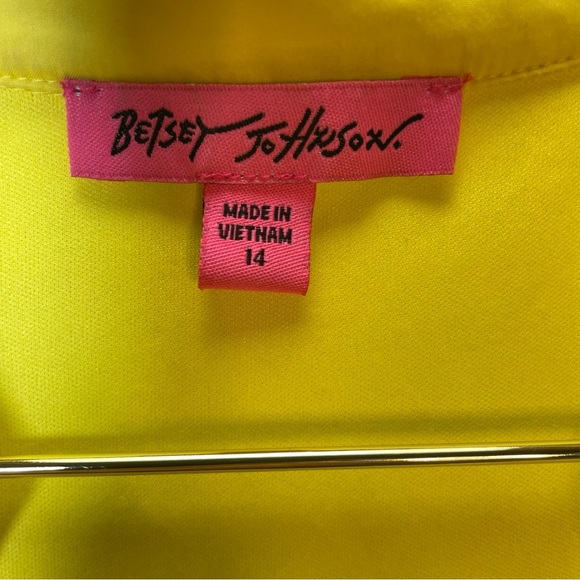 Betsey Johnson Pin Up Retro Fit n Flare Cap Sleeve Surplice Yellow Dress - Picture 3 of 8